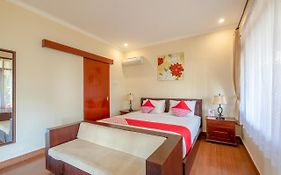 Oyo 1508 Mascot Beach Hotel